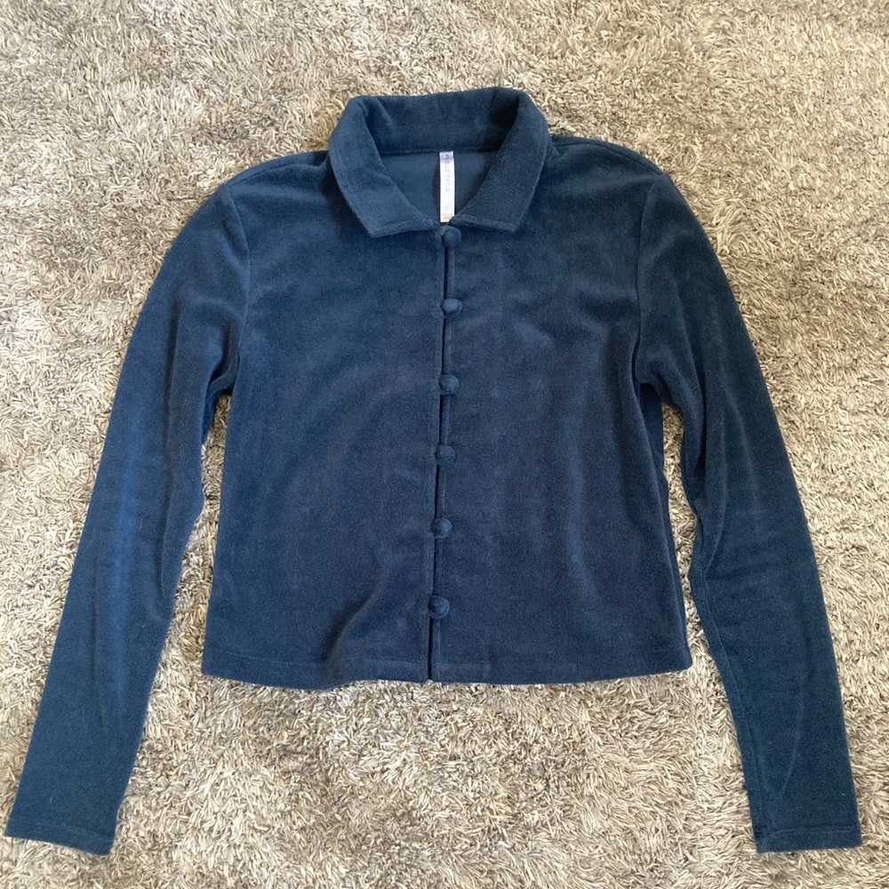 Fabletics Collared Terry Cardigan Top With Covered Loop and Button Closure Small